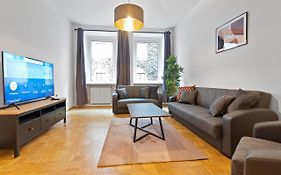 Flatista Homes - Old Town